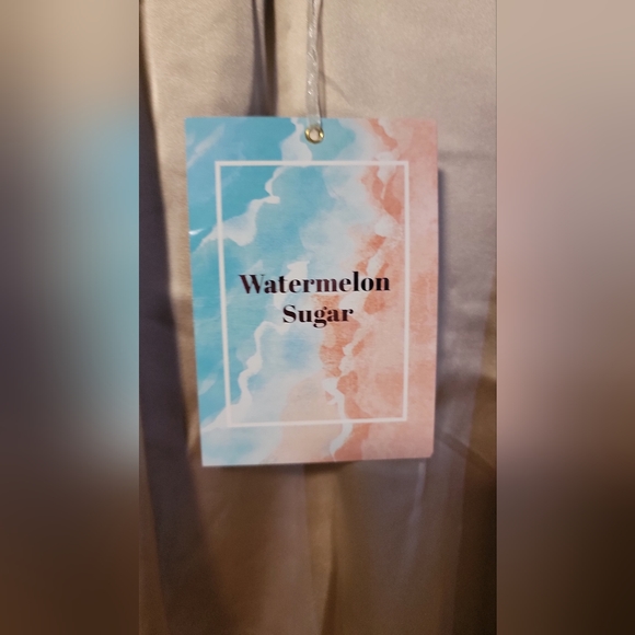 Chic blouse by Watermelon Sugar - Picture 2 of 12